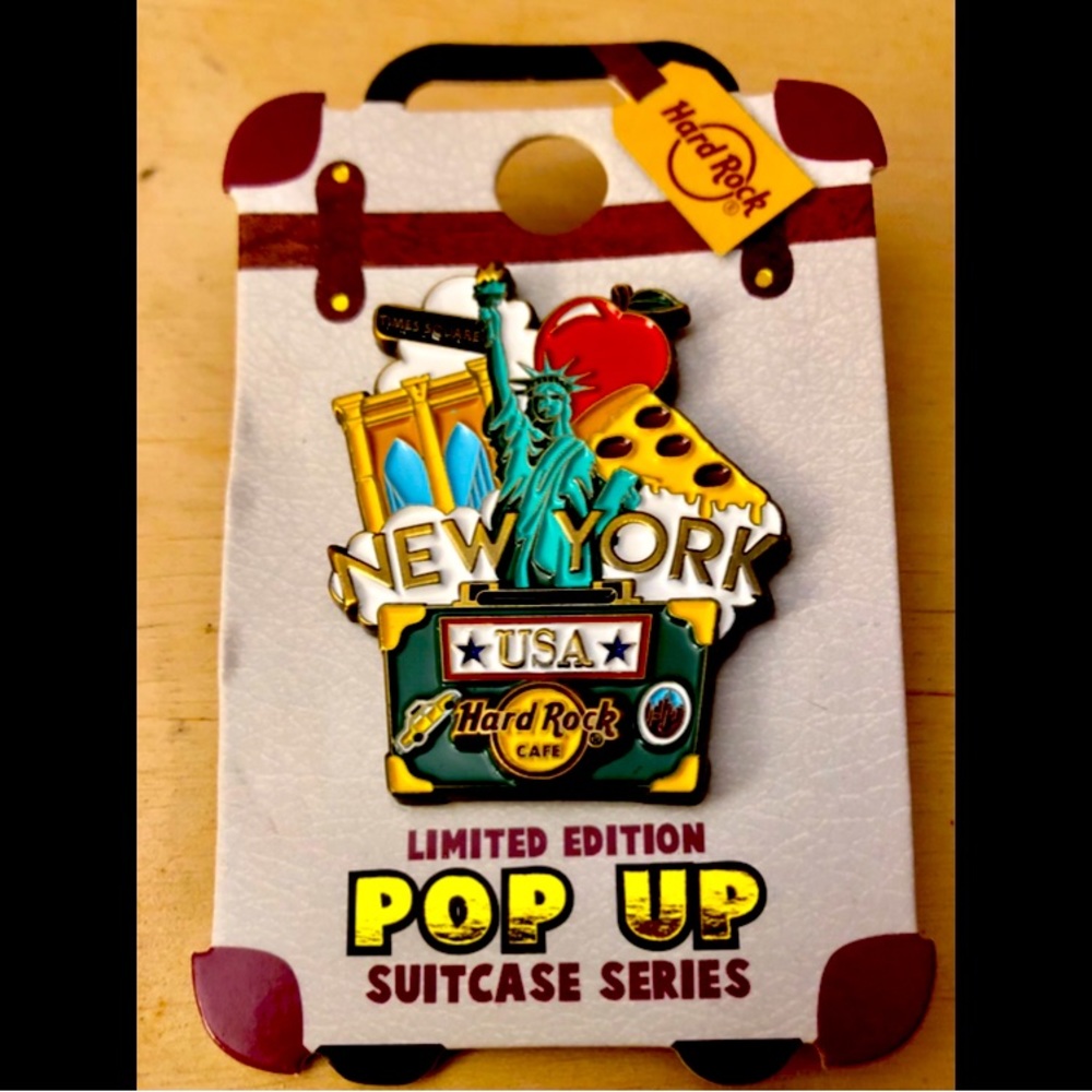 Hard Rock Cafe New York Limited Edition Pop Up Suitcase Series pin new NYC